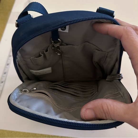 Baggallini Navy Crossbody Bag - Picture 4 of 8